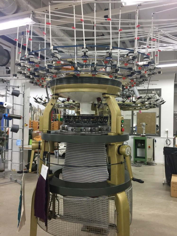 Circular knitting machine