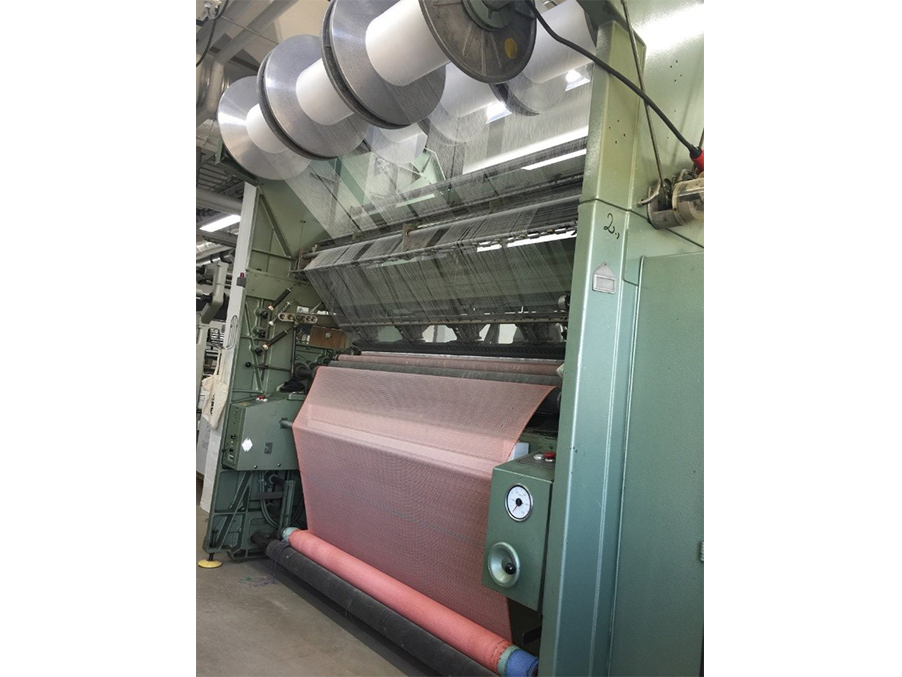 Warp knitting machine