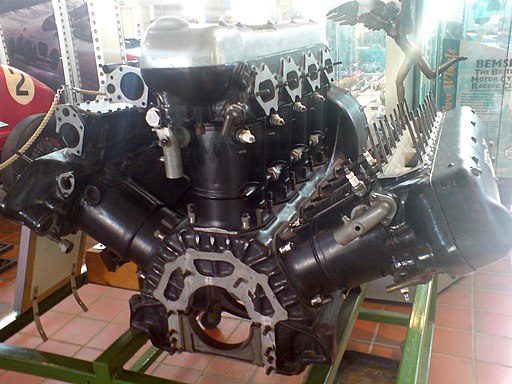 Napier_Lion_W12_@_Brooklands_Museum