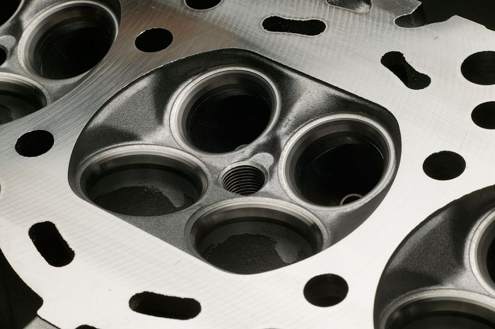 Curved Valve Port