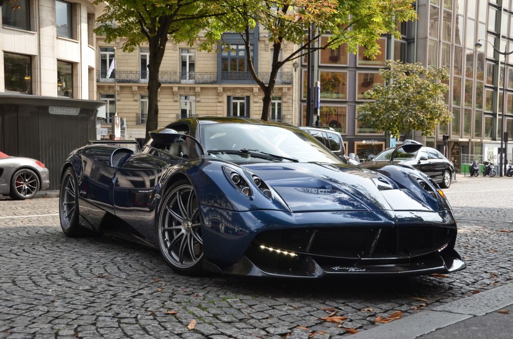 pagani sports car